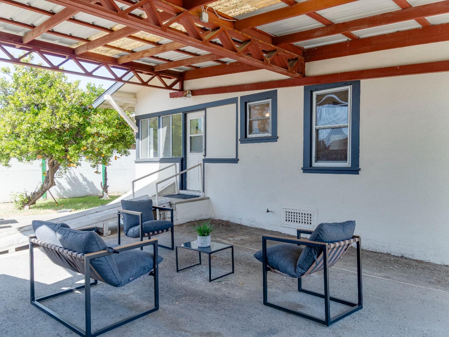 Detail Gallery Image 29 of 35 For 906 West St, Hollister,  CA 95023 - 3 Beds | 1/1 Baths
