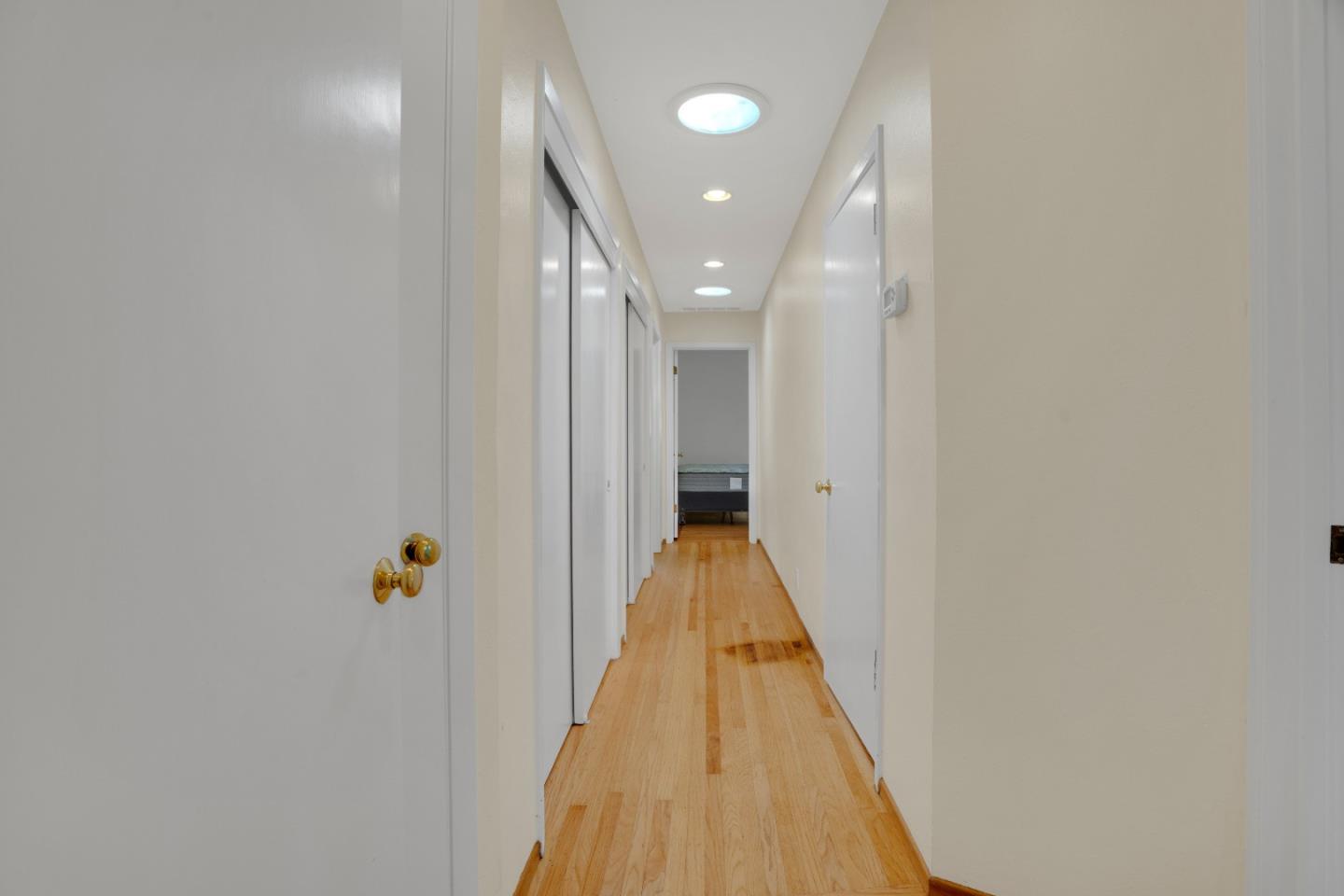 Detail Gallery Image 10 of 34 For 10 Bear Gulch Dr, Portola Valley,  CA 94028 - 3 Beds | 2 Baths