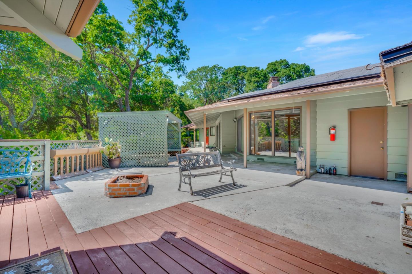 Detail Gallery Image 15 of 34 For 10 Bear Gulch Dr, Portola Valley,  CA 94028 - 3 Beds | 2 Baths