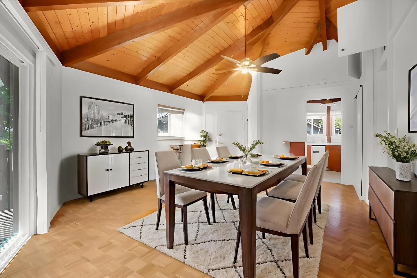 Detail Gallery Image 16 of 34 For 10 Bear Gulch Dr, Portola Valley,  CA 94028 - 3 Beds | 2 Baths