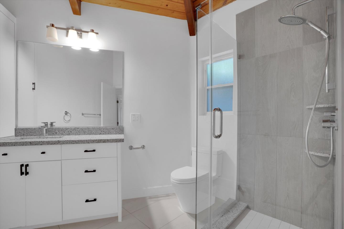 Detail Gallery Image 19 of 34 For 10 Bear Gulch Dr, Portola Valley,  CA 94028 - 3 Beds | 2 Baths