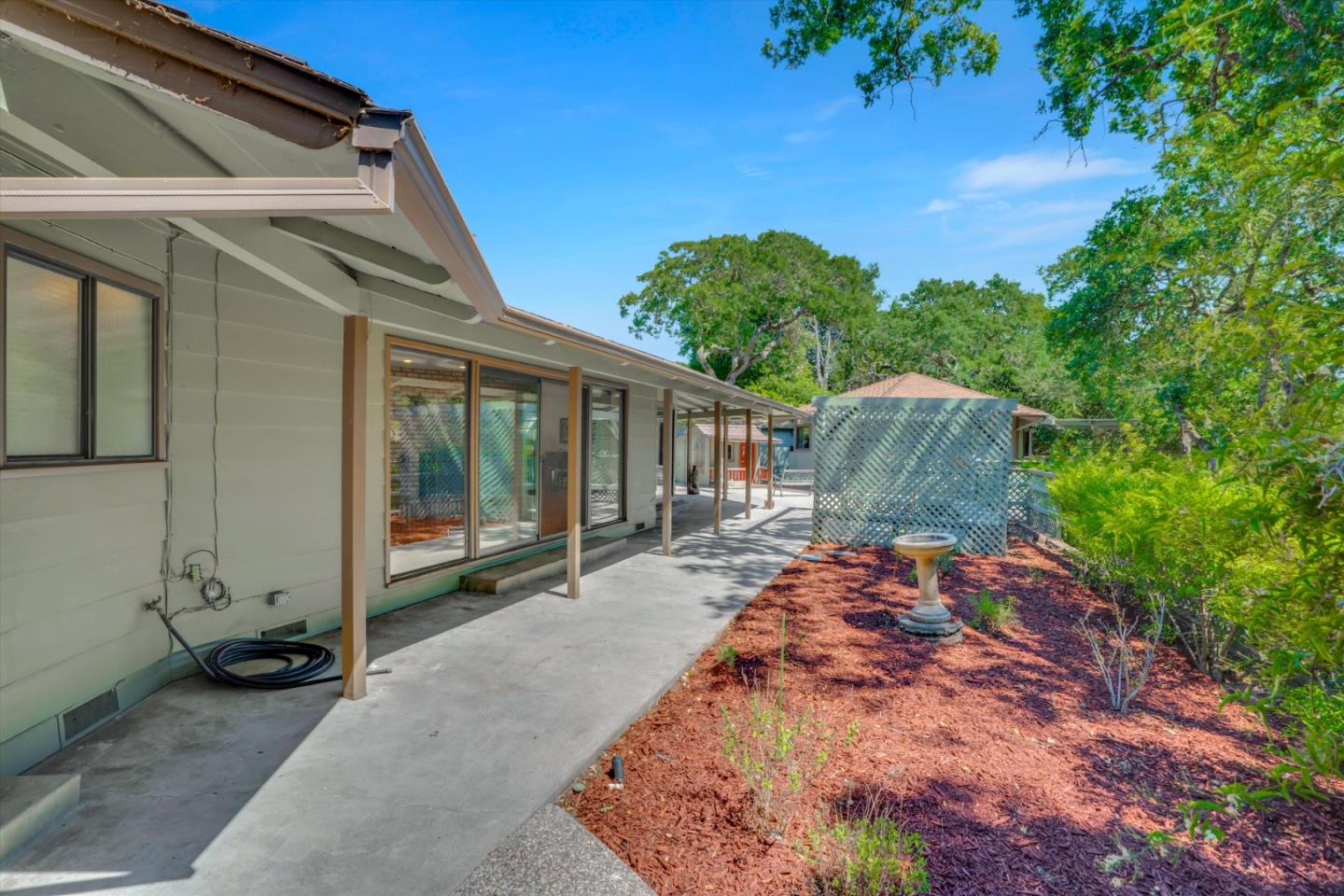 Detail Gallery Image 22 of 34 For 10 Bear Gulch Dr, Portola Valley,  CA 94028 - 3 Beds | 2 Baths