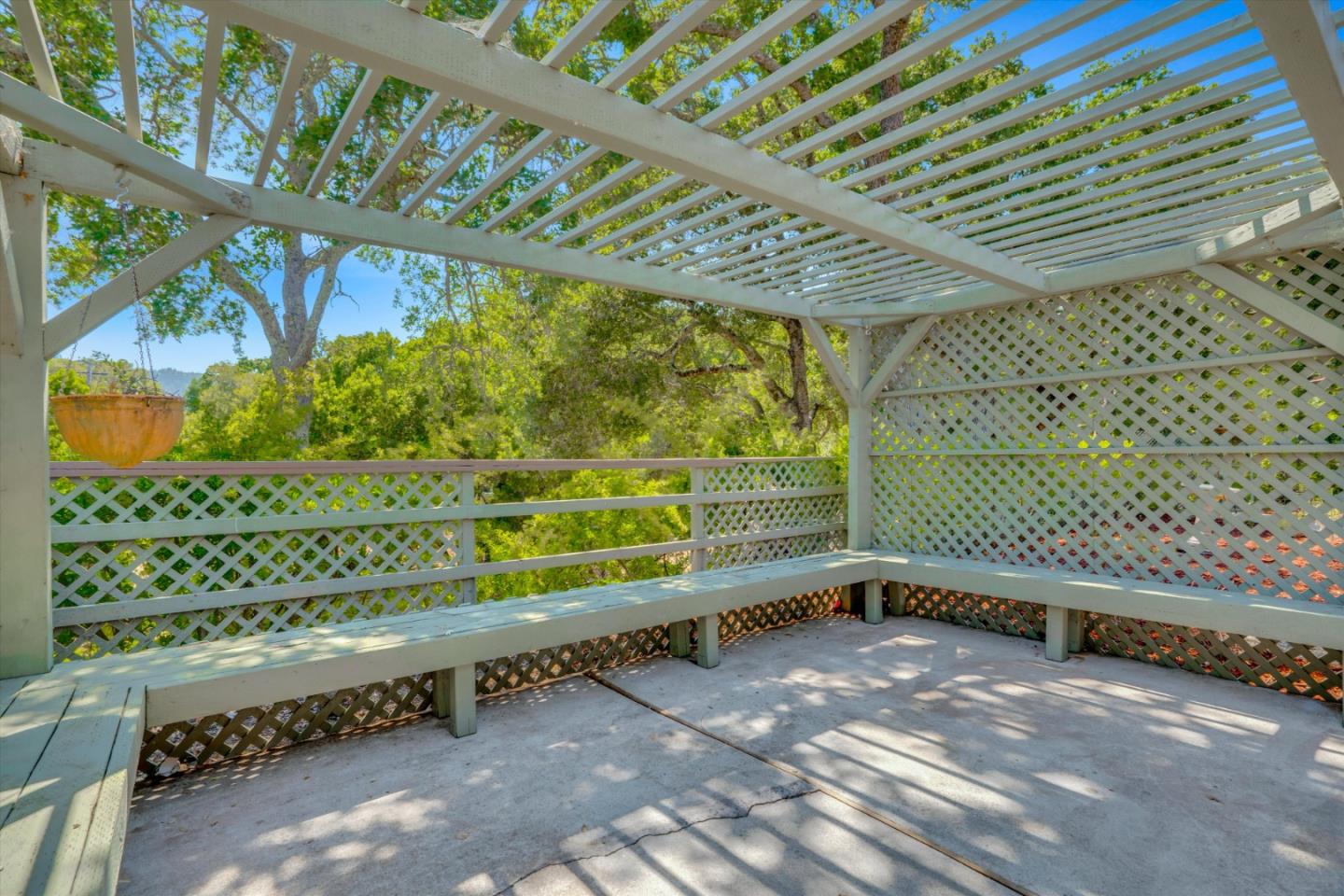 Detail Gallery Image 23 of 34 For 10 Bear Gulch Dr, Portola Valley,  CA 94028 - 3 Beds | 2 Baths