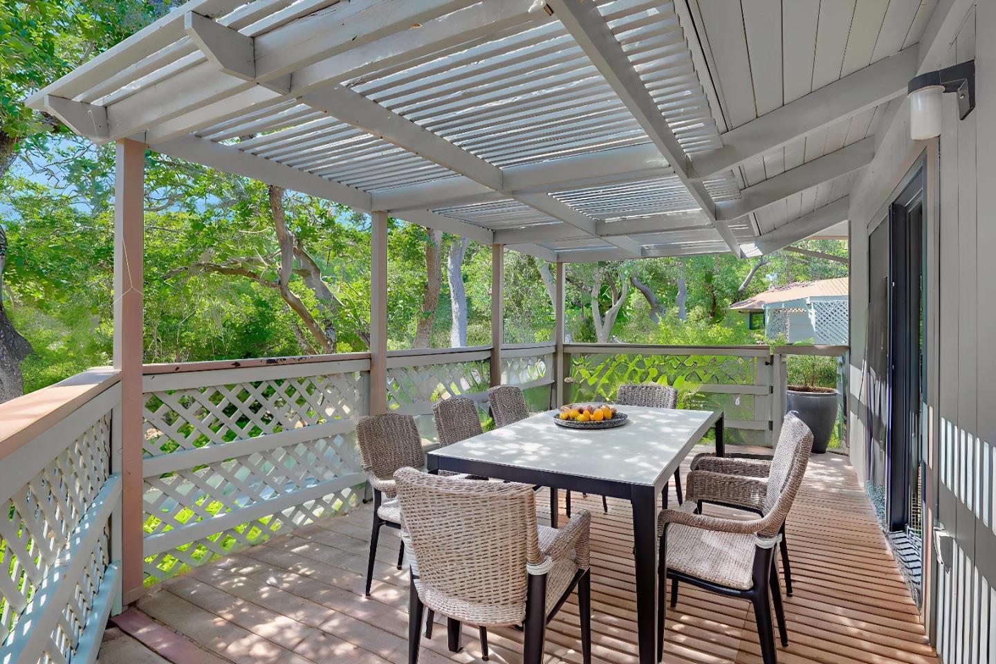 Detail Gallery Image 24 of 34 For 10 Bear Gulch Dr, Portola Valley,  CA 94028 - 3 Beds | 2 Baths