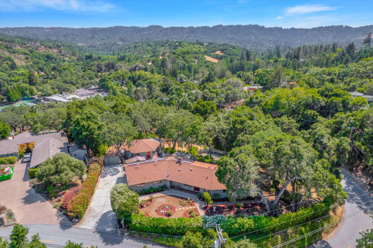 Detail Gallery Image 26 of 34 For 10 Bear Gulch Dr, Portola Valley,  CA 94028 - 3 Beds | 2 Baths