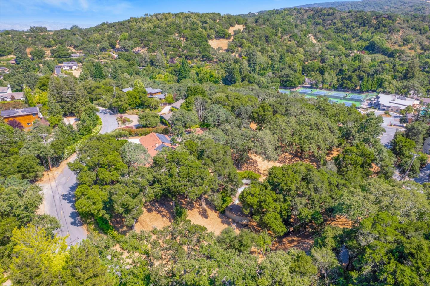 Detail Gallery Image 27 of 34 For 10 Bear Gulch Dr, Portola Valley,  CA 94028 - 3 Beds | 2 Baths