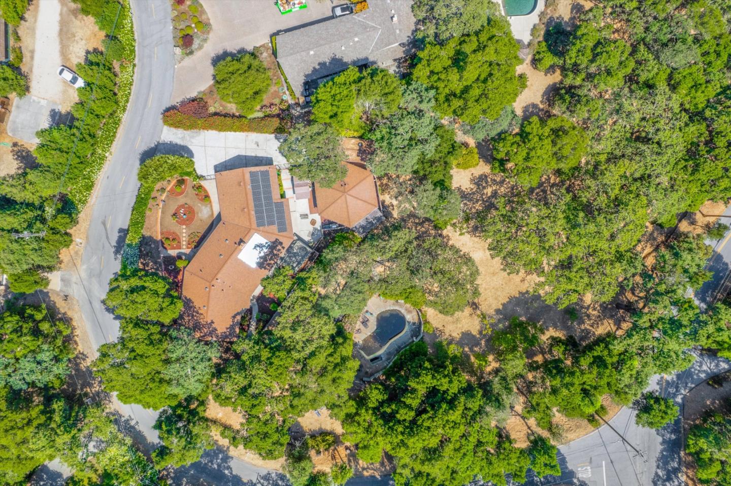 Detail Gallery Image 28 of 34 For 10 Bear Gulch Dr, Portola Valley,  CA 94028 - 3 Beds | 2 Baths