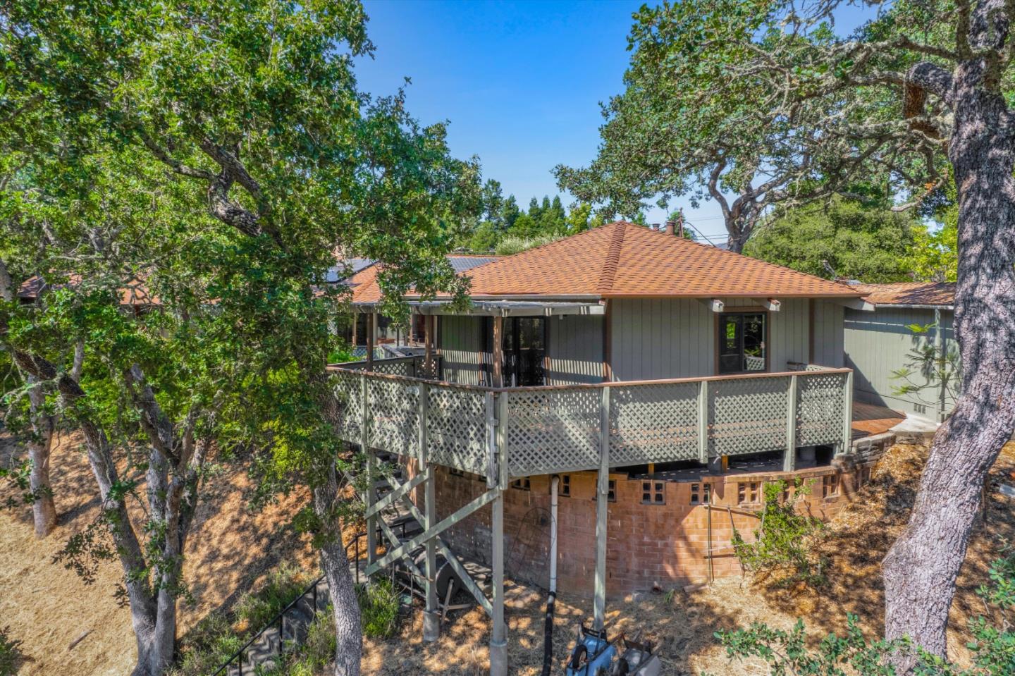 Detail Gallery Image 30 of 34 For 10 Bear Gulch Dr, Portola Valley,  CA 94028 - 3 Beds | 2 Baths