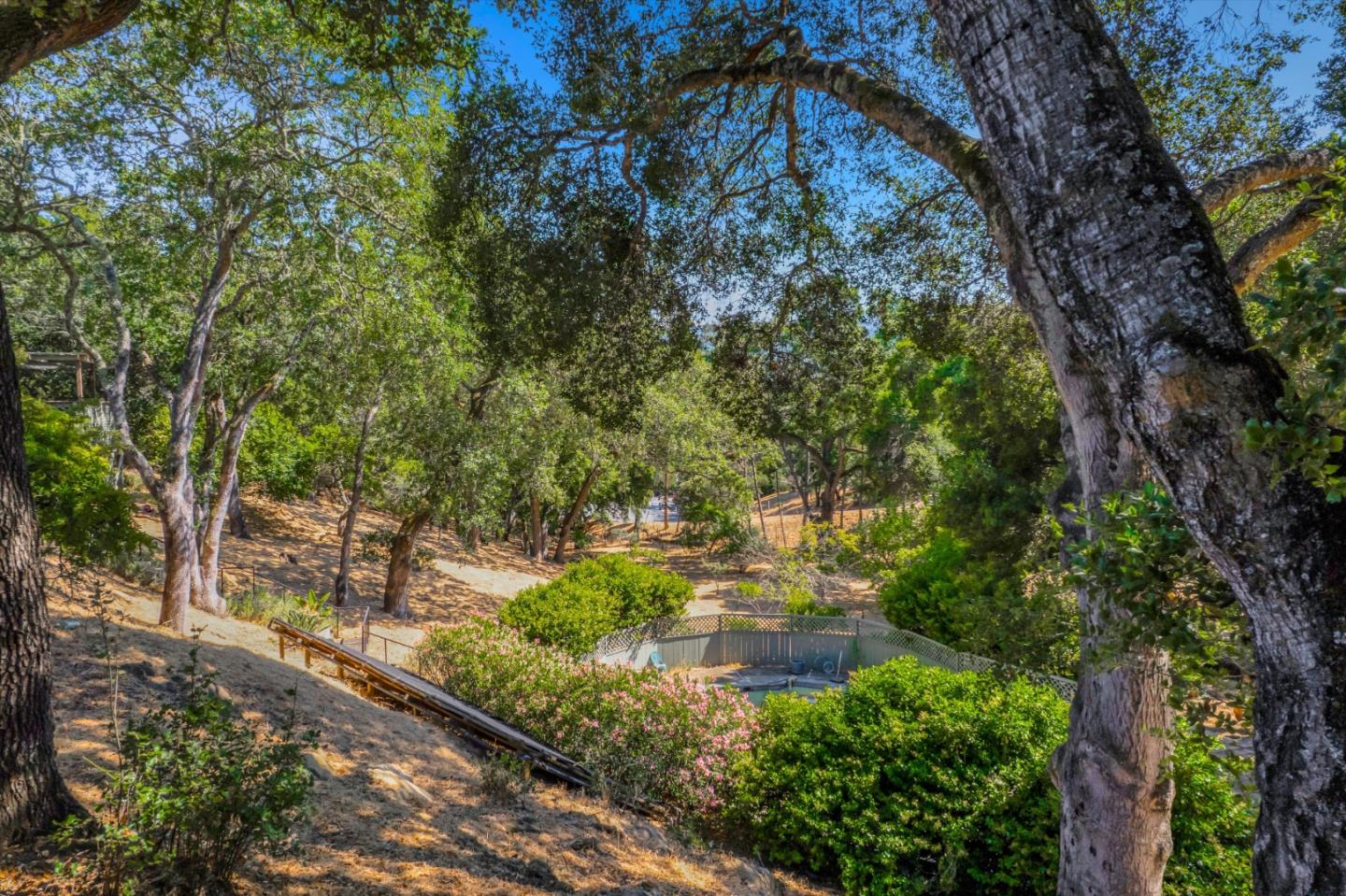 Detail Gallery Image 33 of 34 For 10 Bear Gulch Dr, Portola Valley,  CA 94028 - 3 Beds | 2 Baths