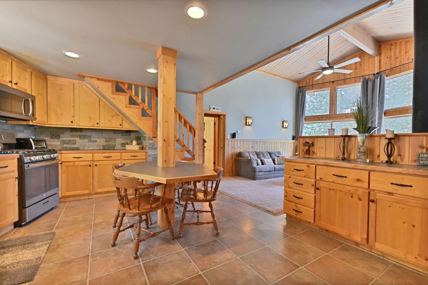 Detail Gallery Image 10 of 62 For 2320 Mustang Rd, Arnold,  CA 95223 - 3 Beds | 2 Baths