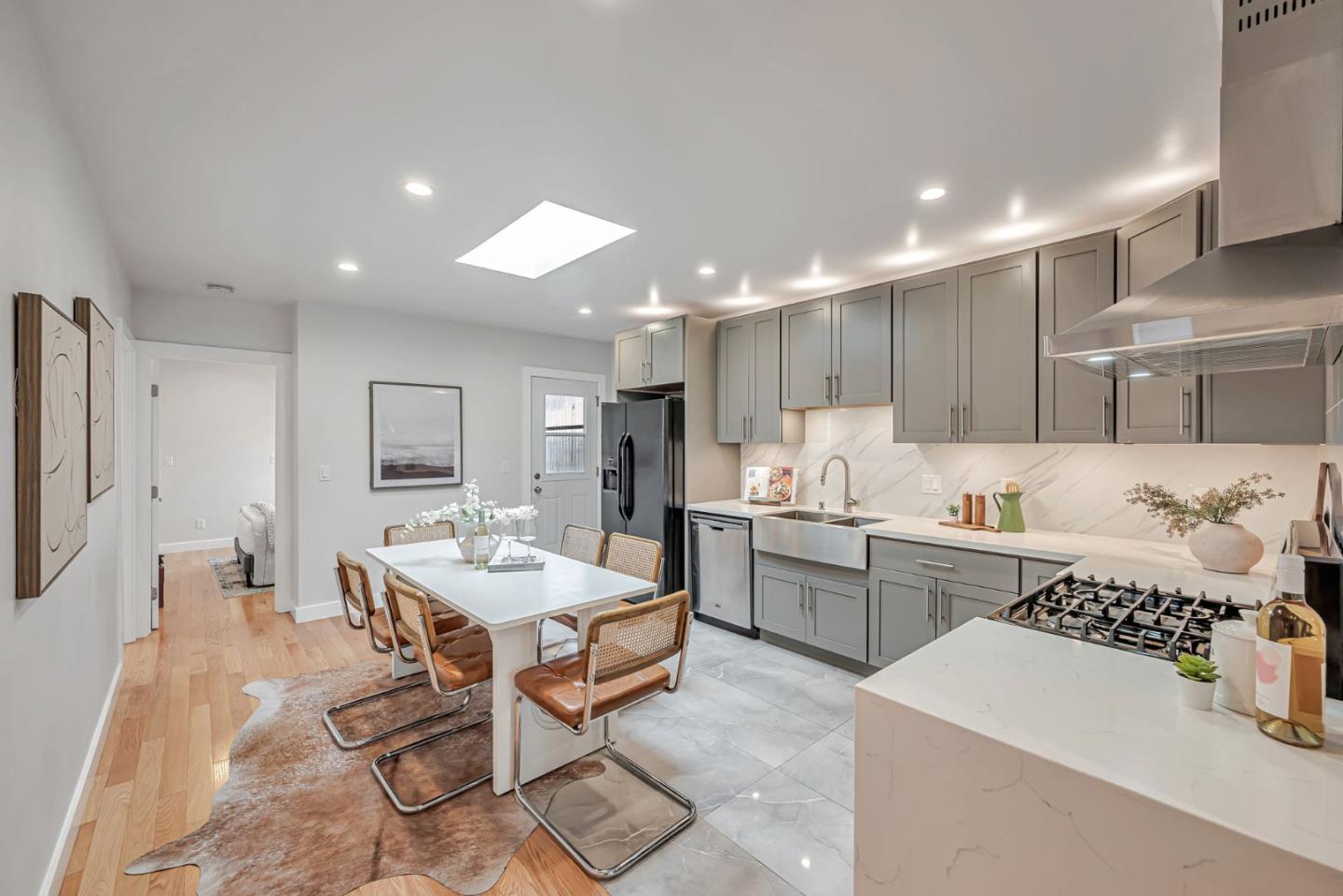 Detail Gallery Image 12 of 54 For 163 Lee Ave, San Francisco,  CA 94112 - 5 Beds | 3 Baths