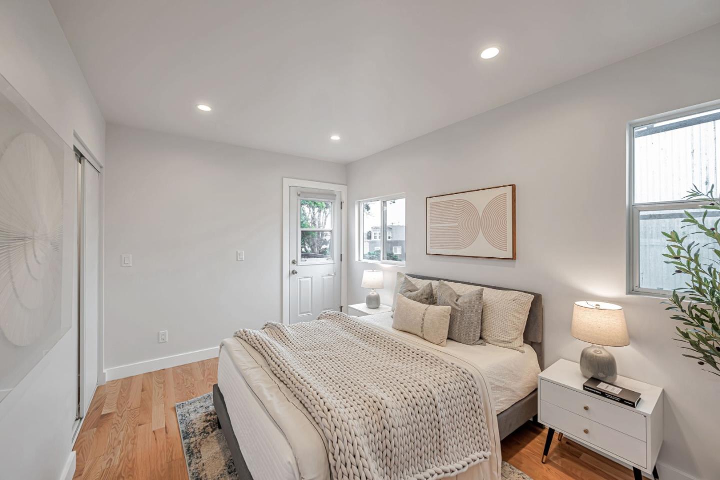 Detail Gallery Image 24 of 54 For 163 Lee Ave, San Francisco,  CA 94112 - 5 Beds | 3 Baths