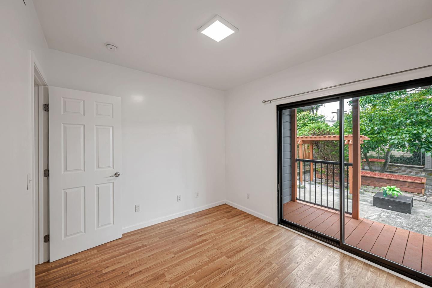 Detail Gallery Image 27 of 54 For 163 Lee Ave, San Francisco,  CA 94112 - 5 Beds | 3 Baths