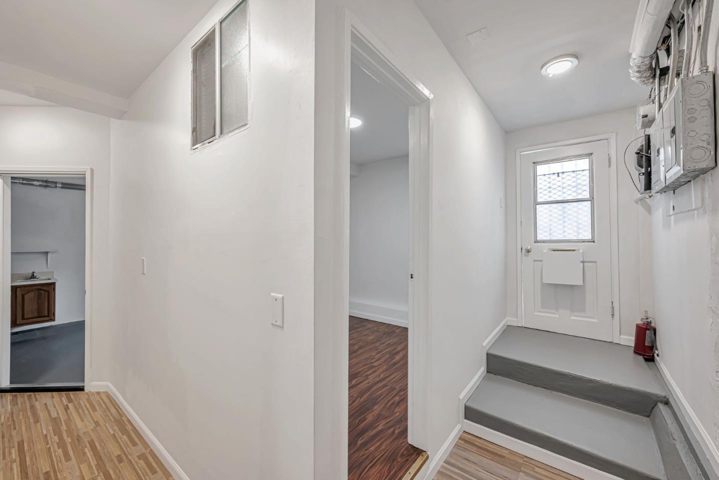 Detail Gallery Image 33 of 54 For 163 Lee Ave, San Francisco,  CA 94112 - 5 Beds | 3 Baths