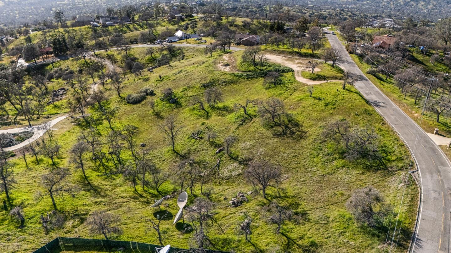 Detail Gallery Image 10 of 14 For 41176 Lilley Mountain Dr, Coarsegold,  CA 93614 - – Beds | – Baths