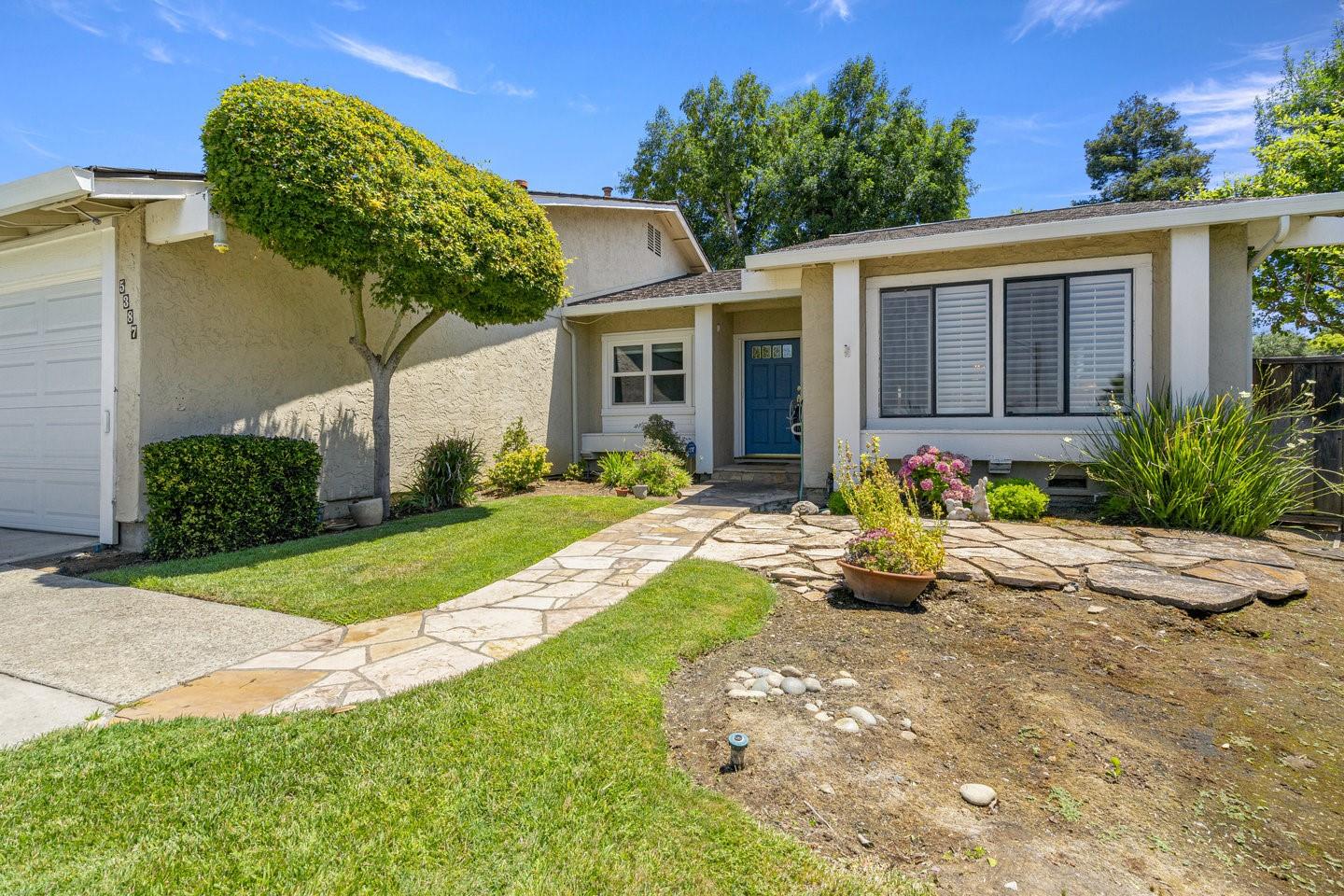 Detail Gallery Image 4 of 56 For 5387 King Estates Ct, San Jose,  CA 95135 - 4 Beds | 2 Baths