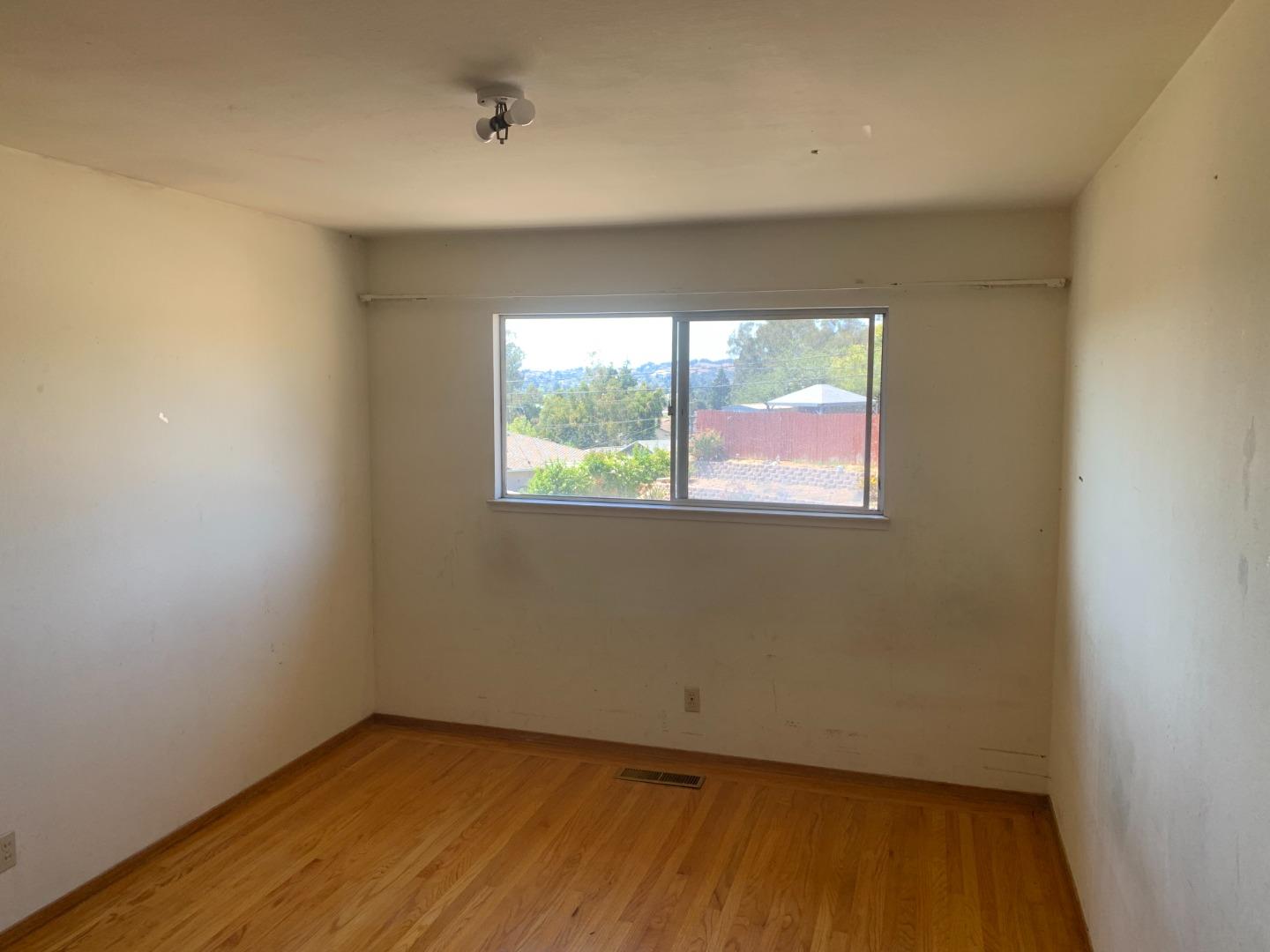 Detail Gallery Image 26 of 42 For 2847 Ralston Way, Hayward,  CA 94541 - 3 Beds | 2 Baths