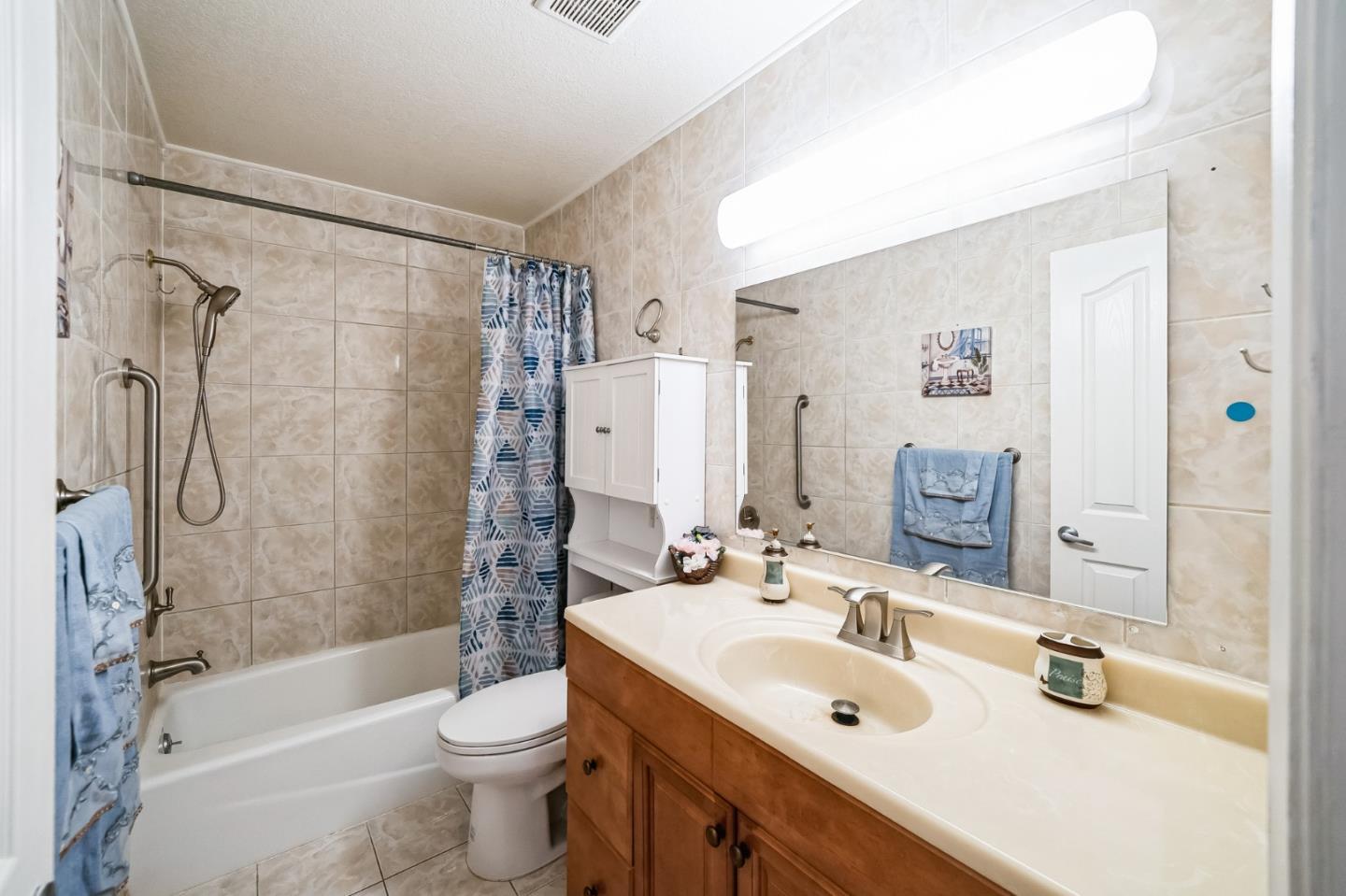 Detail Gallery Image 21 of 30 For 25 Deer Run Cir, San Jose,  CA 95136 - 3 Beds | 2/1 Baths