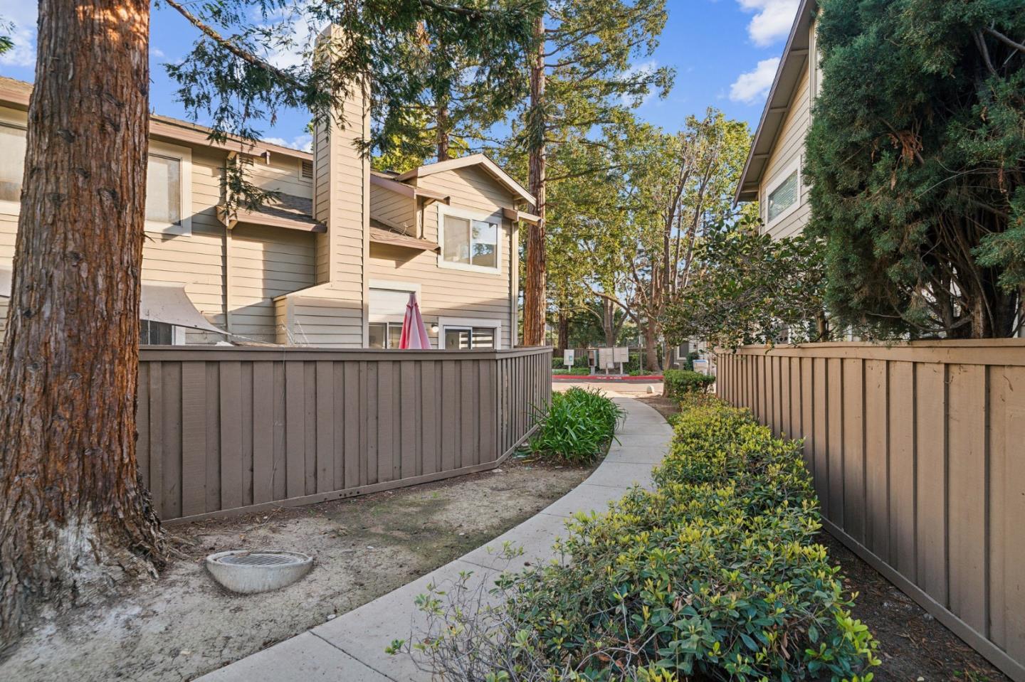 Detail Gallery Image 26 of 30 For 25 Deer Run Cir, San Jose,  CA 95136 - 3 Beds | 2/1 Baths