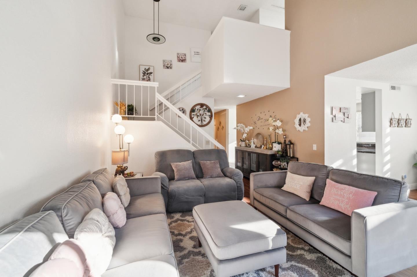 Detail Gallery Image 6 of 30 For 25 Deer Run Cir, San Jose,  CA 95136 - 3 Beds | 2/1 Baths