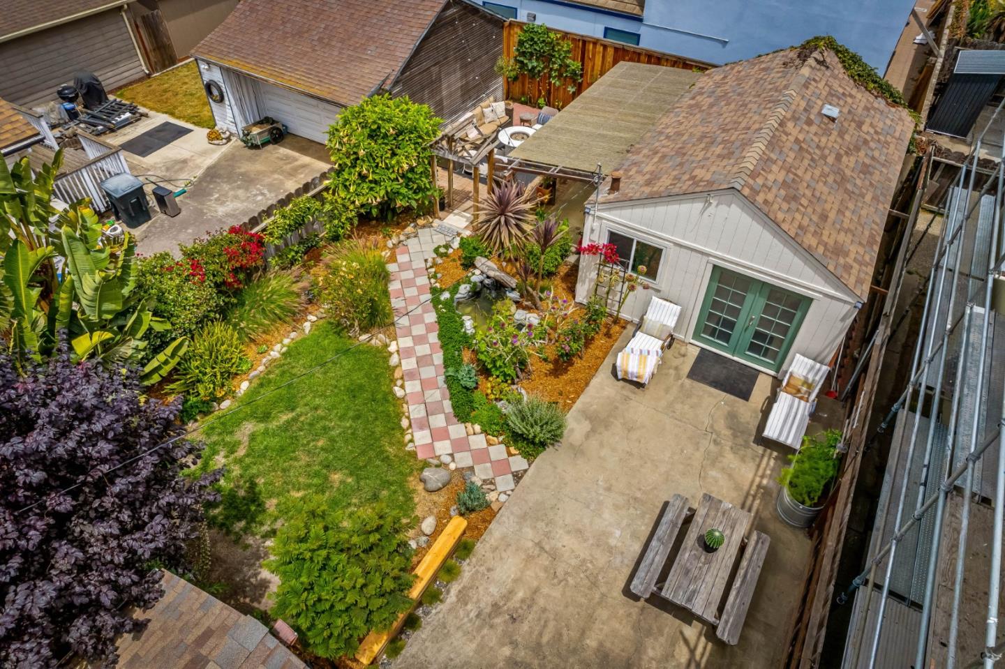 Detail Gallery Image 15 of 30 For 255 Katherine Ave, Salinas,  CA 93901 - 2 Beds | 1 Baths