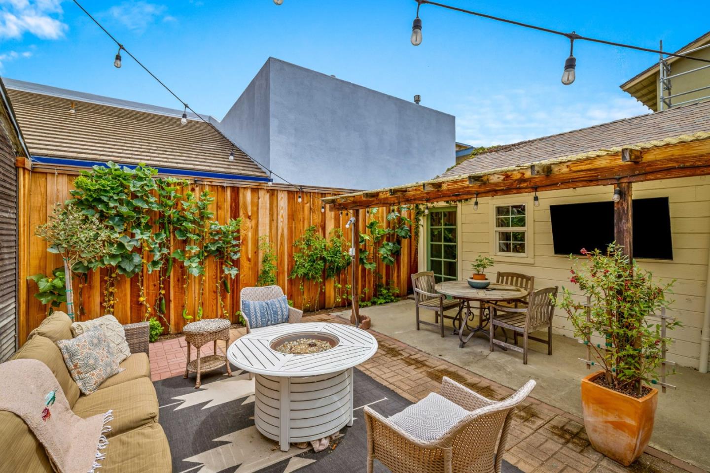 Detail Gallery Image 23 of 30 For 255 Katherine Ave, Salinas,  CA 93901 - 2 Beds | 1 Baths
