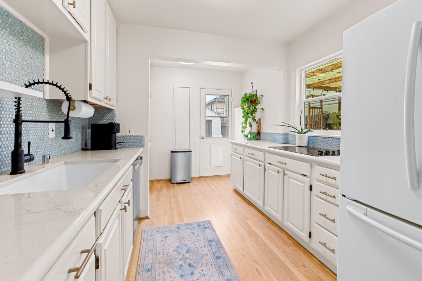 Detail Gallery Image 8 of 30 For 255 Katherine Ave, Salinas,  CA 93901 - 2 Beds | 1 Baths