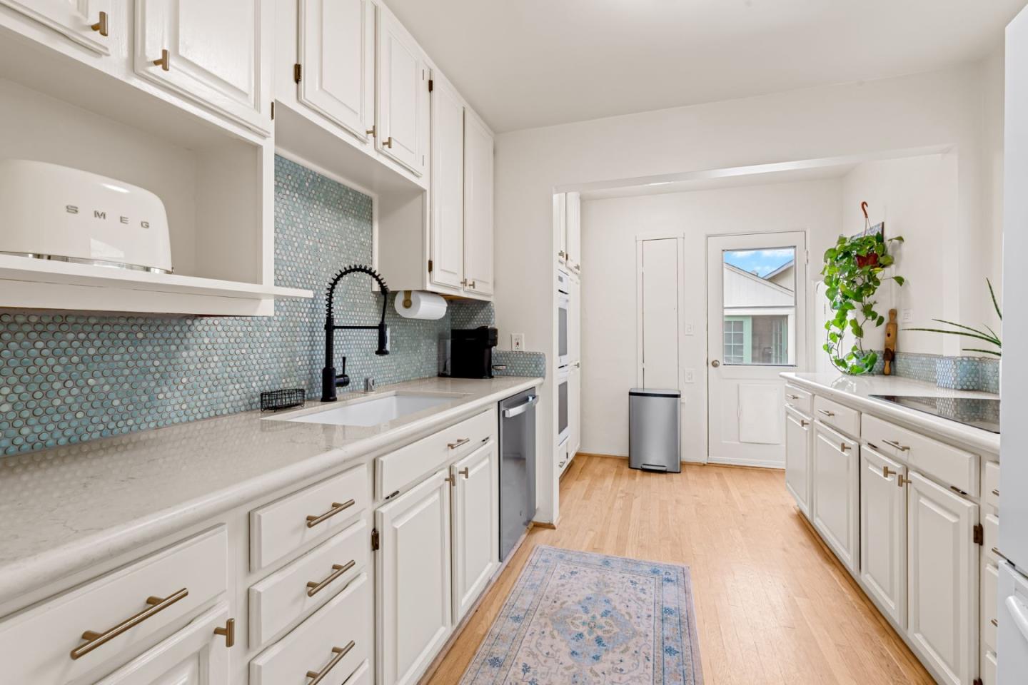 Detail Gallery Image 9 of 30 For 255 Katherine Ave, Salinas,  CA 93901 - 2 Beds | 1 Baths
