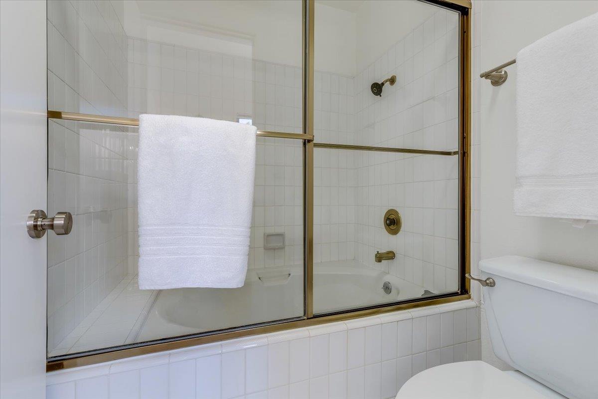 Detail Gallery Image 17 of 28 For 773 Loma Verde Ave a,  Palo Alto,  CA 94303 - 3 Beds | 2/1 Baths