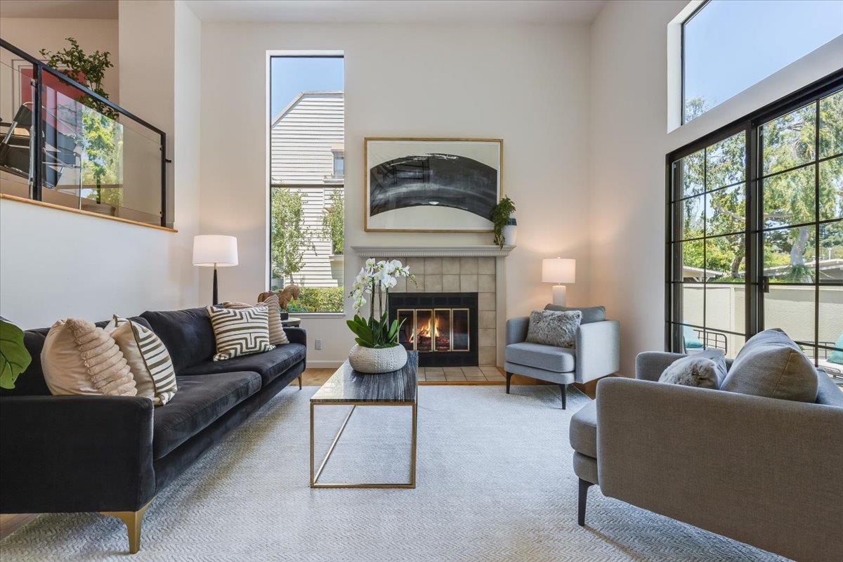 Detail Gallery Image 3 of 28 For 773 Loma Verde Ave a,  Palo Alto,  CA 94303 - 3 Beds | 2/1 Baths
