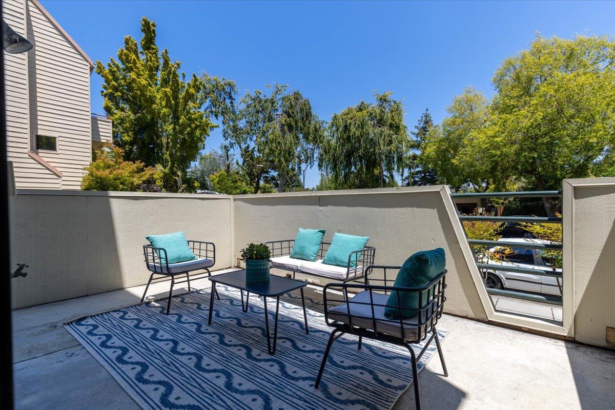 Detail Gallery Image 5 of 28 For 773 Loma Verde Ave a,  Palo Alto,  CA 94303 - 3 Beds | 2/1 Baths
