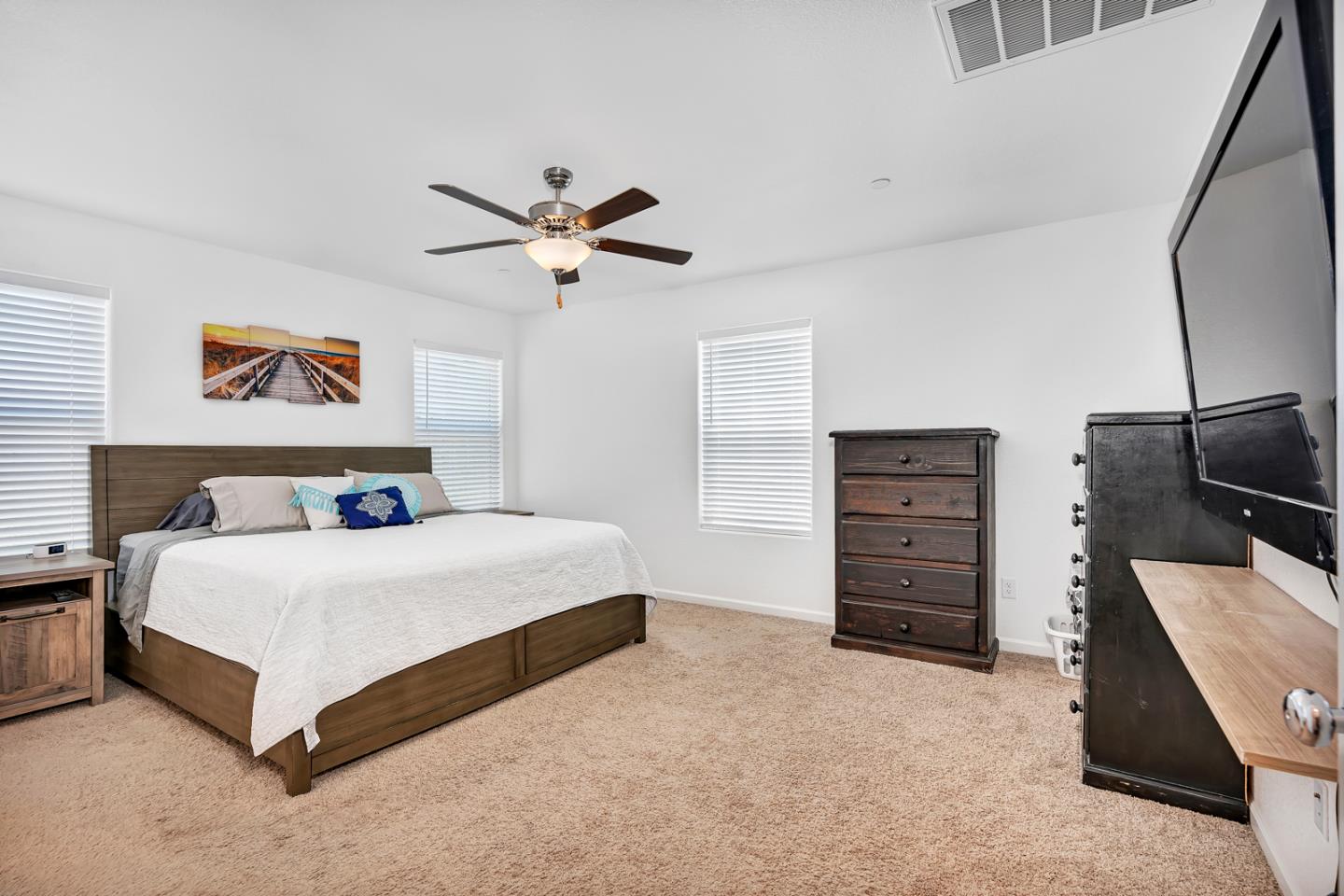 Detail Gallery Image 37 of 45 For 1807 Patricia Ct, Los Banos,  CA 93635 - 4 Beds | 3 Baths