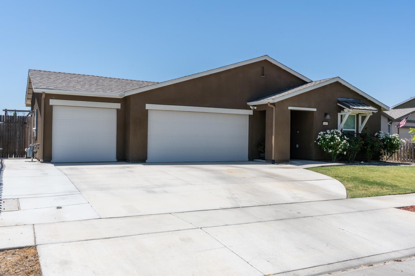 Detail Gallery Image 4 of 45 For 1807 Patricia Ct, Los Banos,  CA 93635 - 4 Beds | 3 Baths
