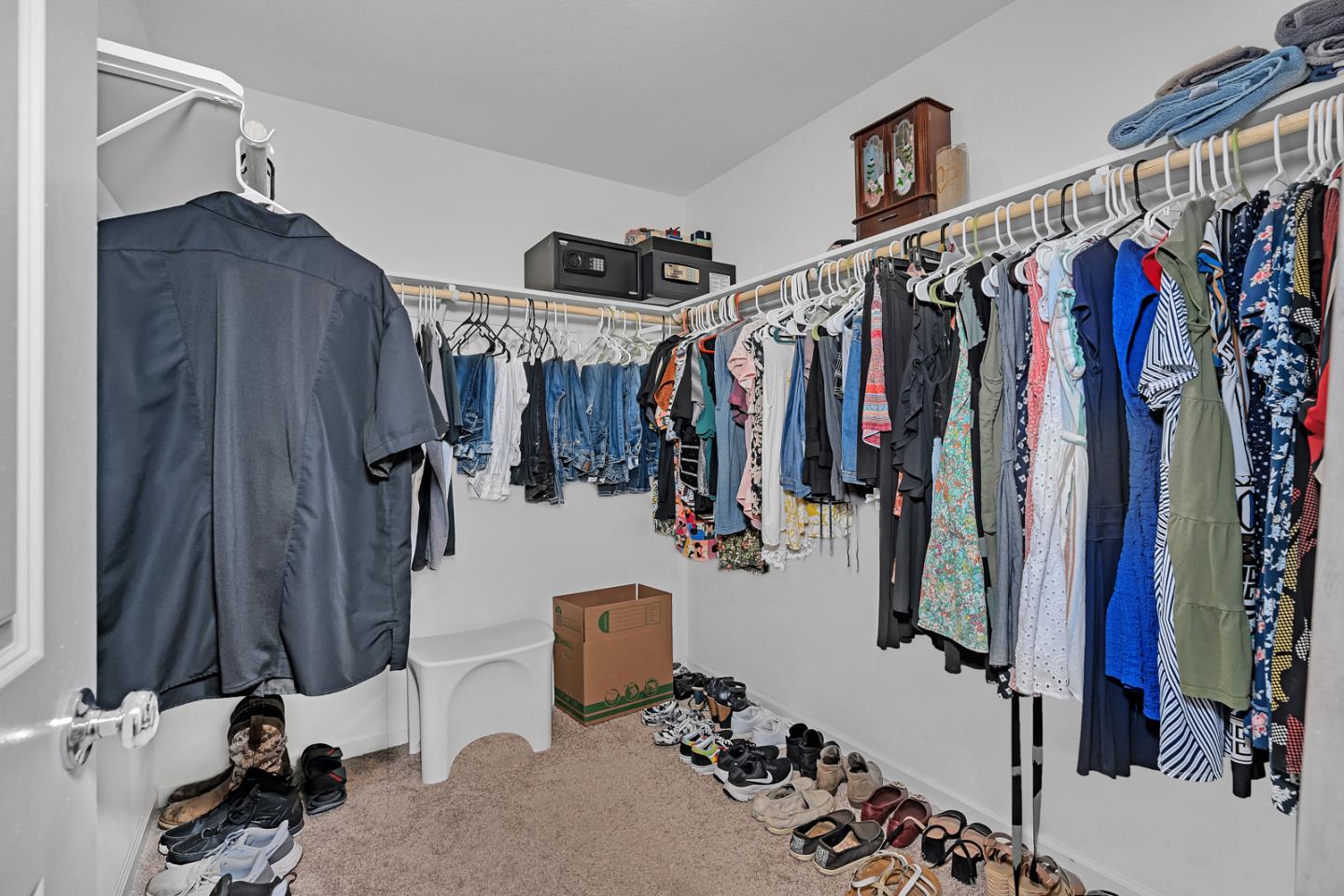 Detail Gallery Image 42 of 45 For 1807 Patricia Ct, Los Banos,  CA 93635 - 4 Beds | 3 Baths