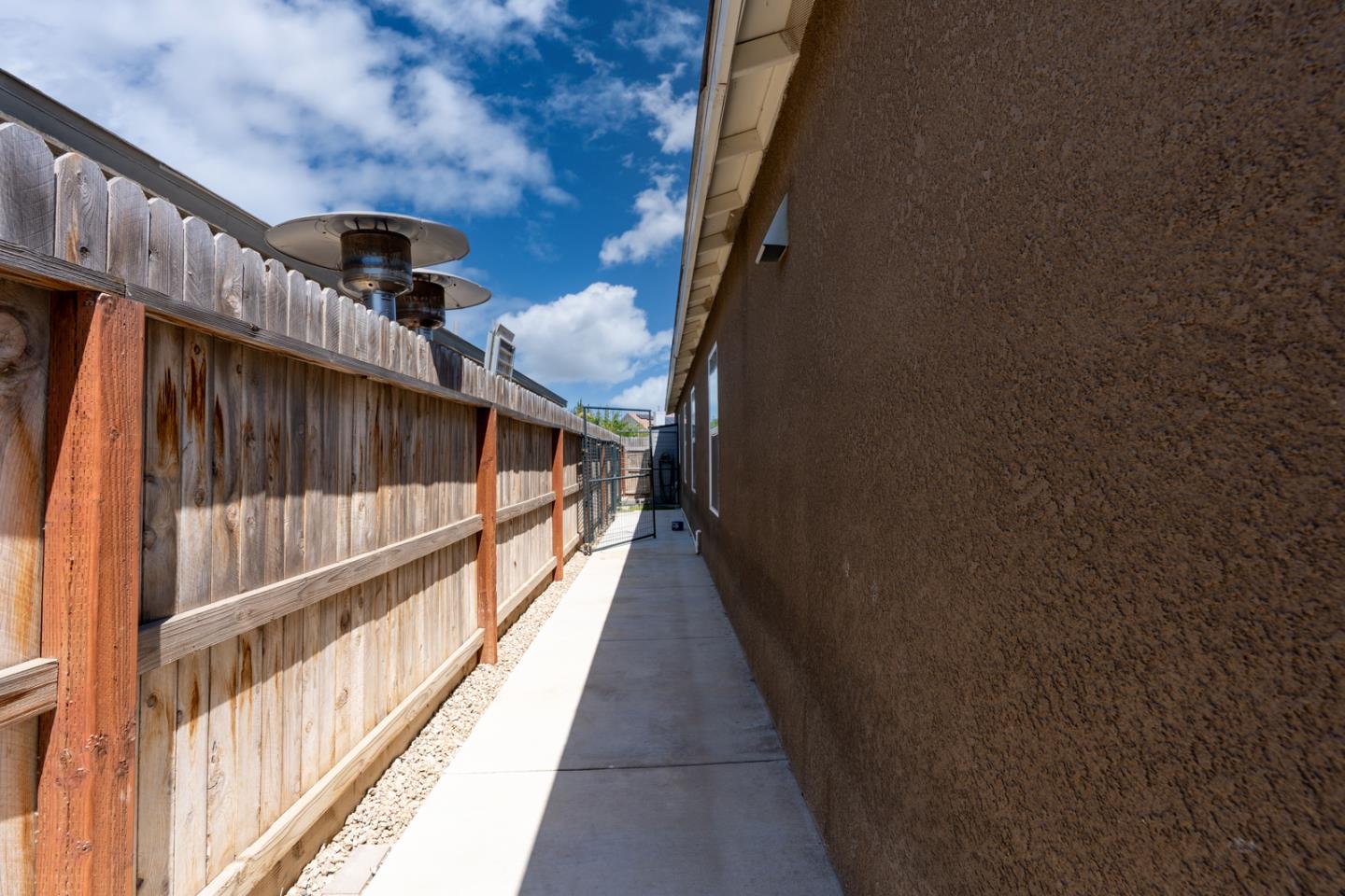 Detail Gallery Image 43 of 45 For 1807 Patricia Ct, Los Banos,  CA 93635 - 4 Beds | 3 Baths