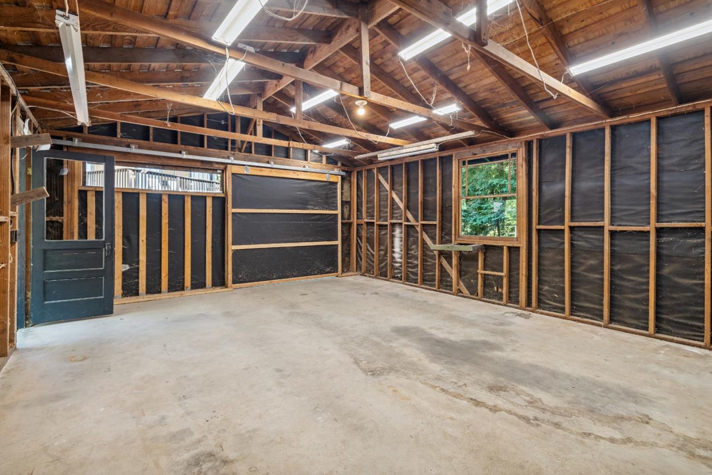Detail Gallery Image 39 of 86 For 9925 Love Creek Rd, Ben Lomond,  CA 95005 - 5 Beds | 3 Baths