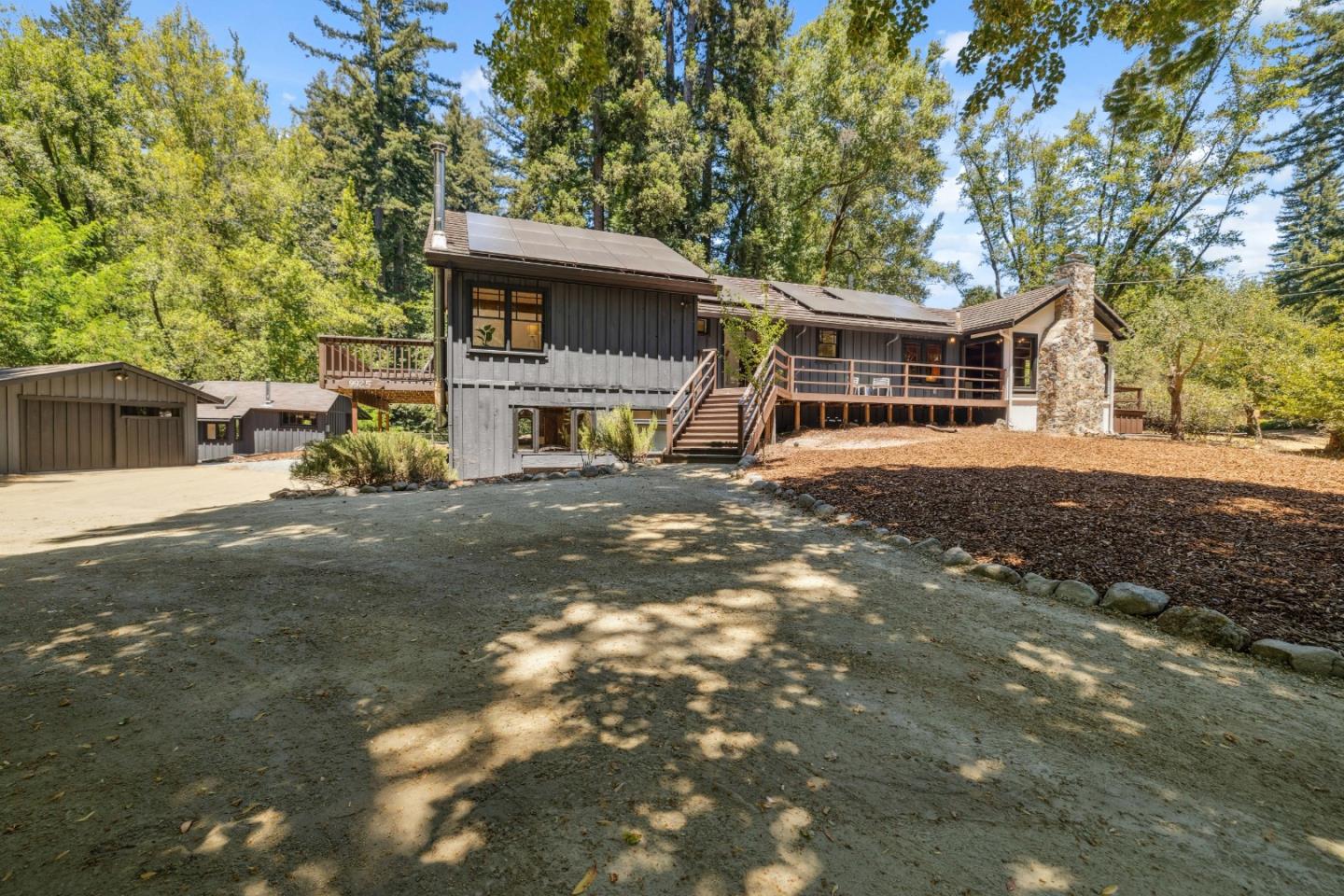 Detail Gallery Image 4 of 86 For 9925 Love Creek Rd, Ben Lomond,  CA 95005 - 5 Beds | 3 Baths