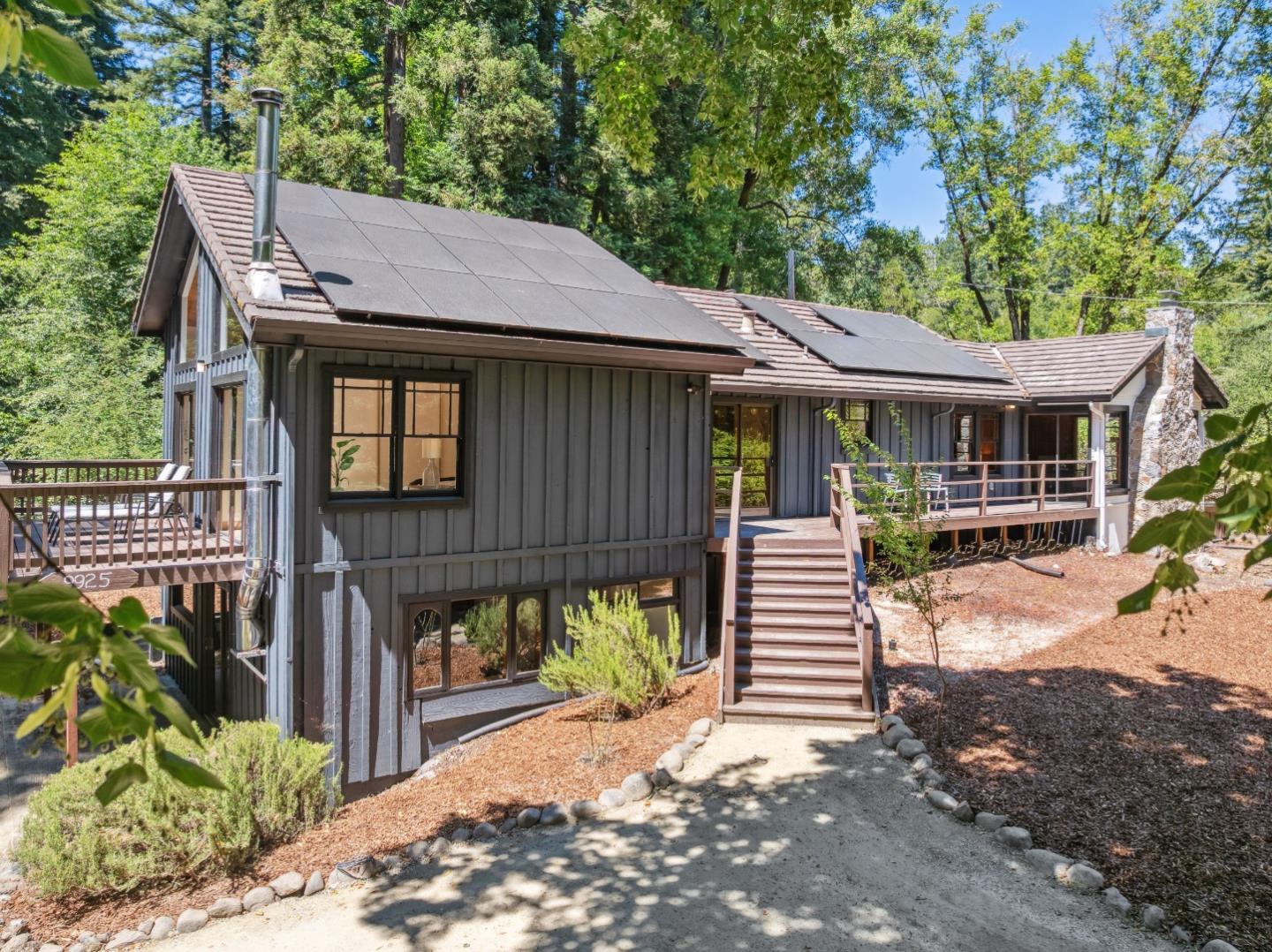 Detail Gallery Image 5 of 86 For 9925 Love Creek Rd, Ben Lomond,  CA 95005 - 5 Beds | 3 Baths