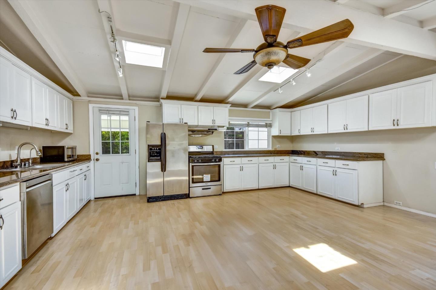 Detail Gallery Image 4 of 13 For 18725 Tilson Ave, Cupertino,  CA 95014 - 4 Beds | 2 Baths