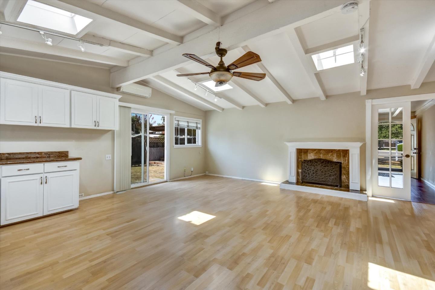 Detail Gallery Image 5 of 13 For 18725 Tilson Ave, Cupertino,  CA 95014 - 4 Beds | 2 Baths