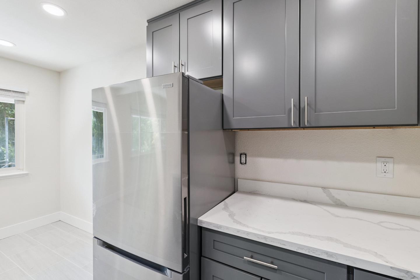 Detail Gallery Image 11 of 14 For 5723 via Monte Dr, San Jose,  CA 95118 - – Beds | – Baths