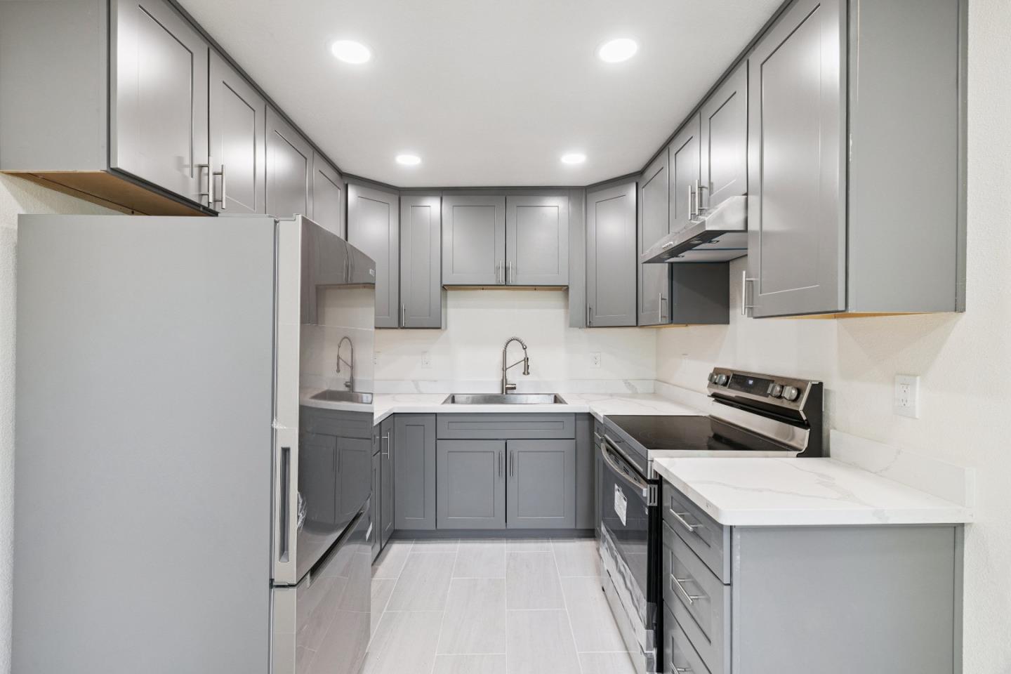 Detail Gallery Image 9 of 14 For 5723 via Monte Dr, San Jose,  CA 95118 - – Beds | – Baths