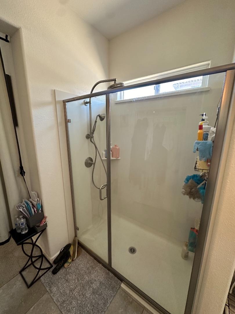 Detail Gallery Image 9 of 14 For 1233 La Colina St, Soledad,  CA 93960 - 3 Beds | 2 Baths