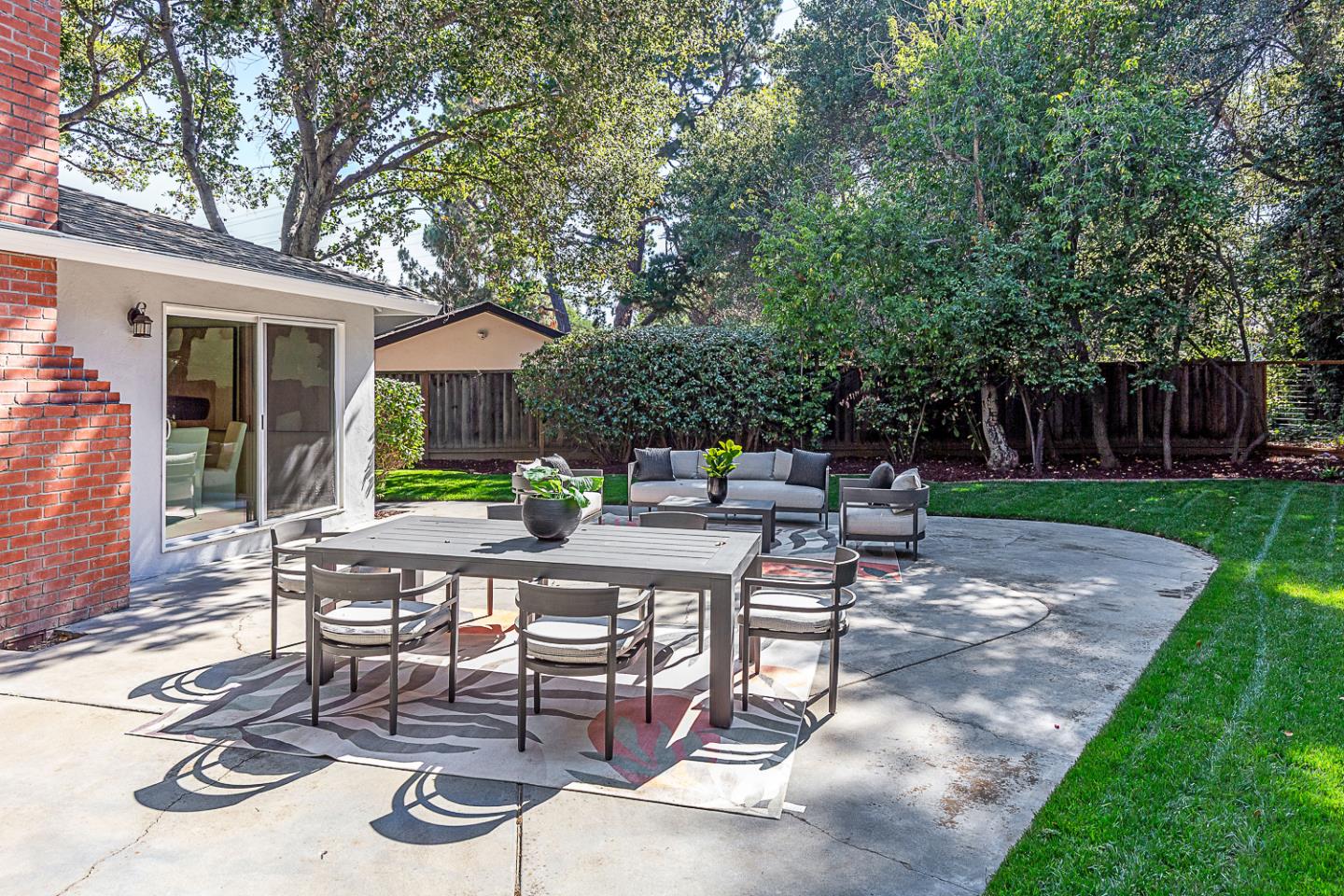 Detail Gallery Image 18 of 26 For 1621 Christina Dr, Los Altos,  CA 94024 - 3 Beds | 2 Baths