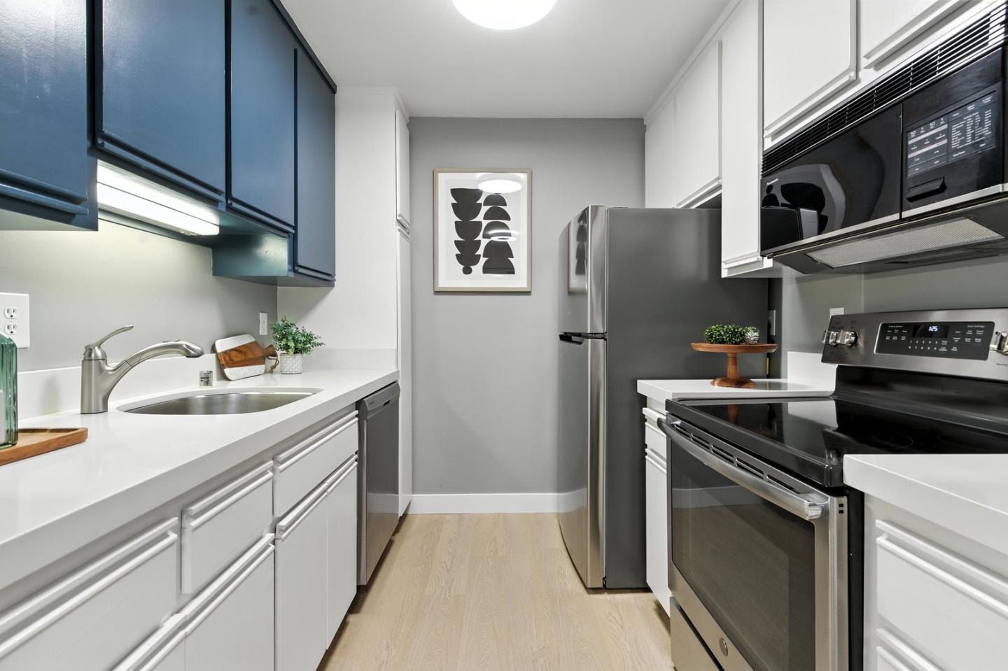 Detail Gallery Image 11 of 19 For 905 W Middlefield Rd #974,  Mountain View,  CA 94043 - 2 Beds | 2 Baths