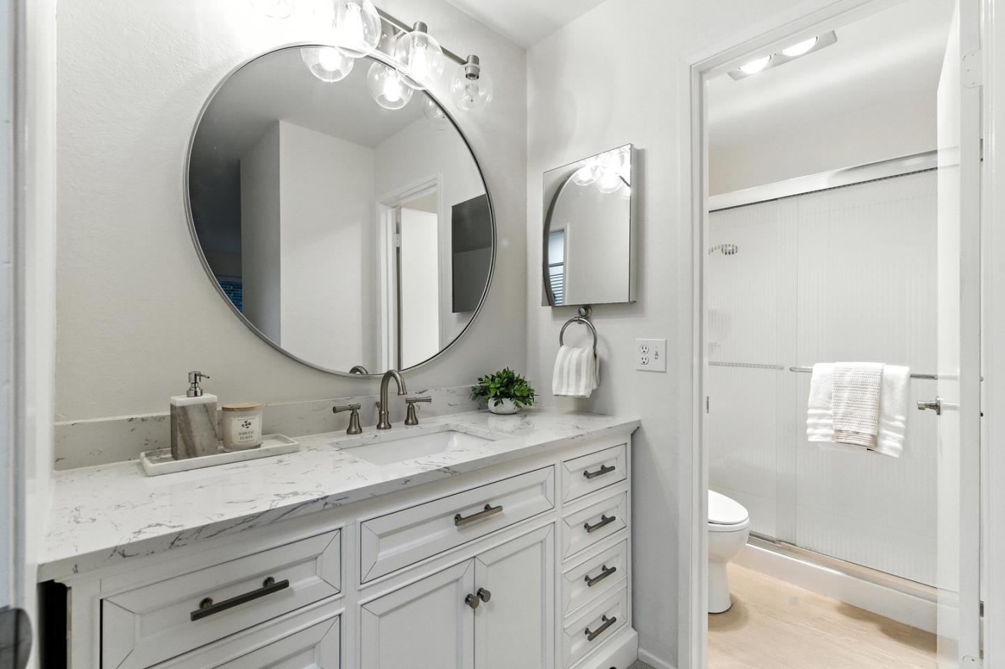 Detail Gallery Image 13 of 19 For 905 W Middlefield Rd #974,  Mountain View,  CA 94043 - 2 Beds | 2 Baths
