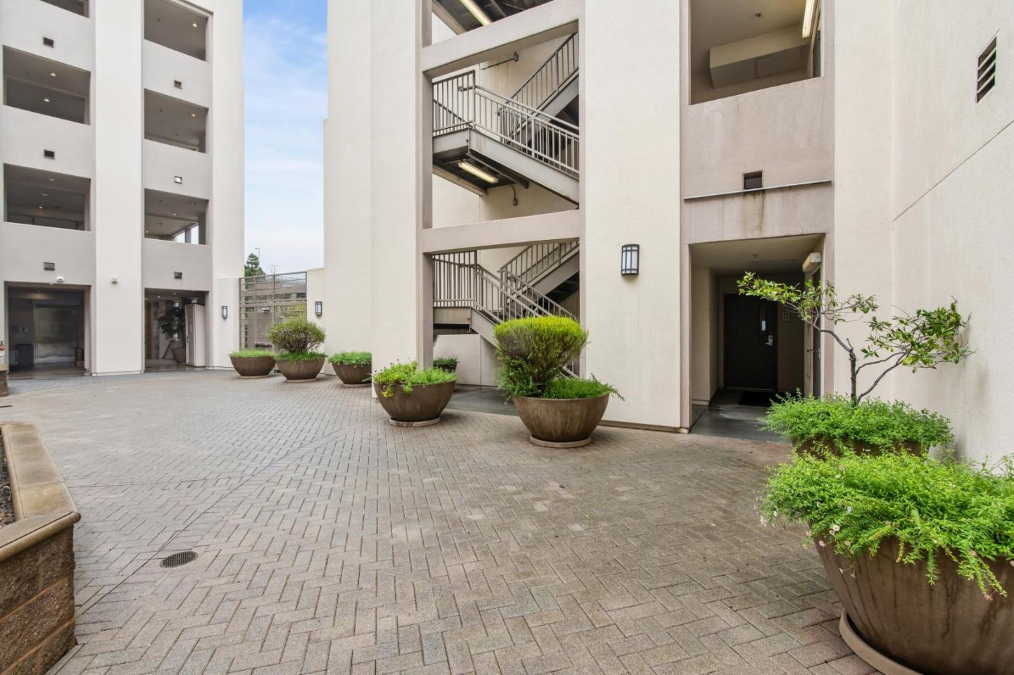 Detail Gallery Image 22 of 32 For 1488 El Camino Real #216,  South San Francisco,  CA 94080 - 1 Beds | 1 Baths