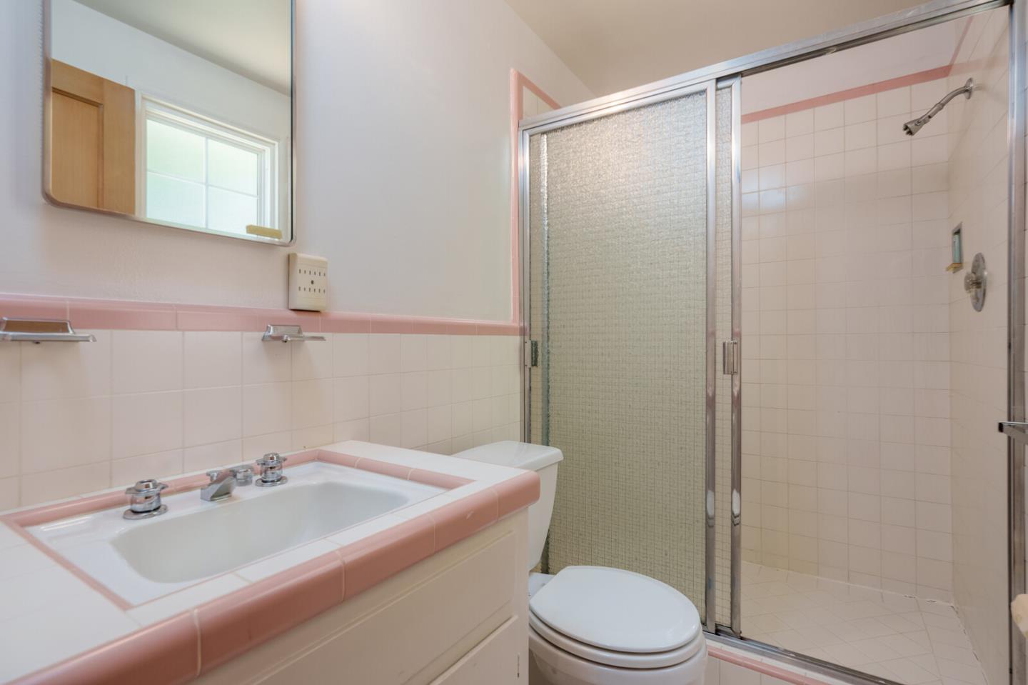 Detail Gallery Image 18 of 29 For 774 Chestnut St, San Carlos,  CA 94070 - 2 Beds | 2 Baths