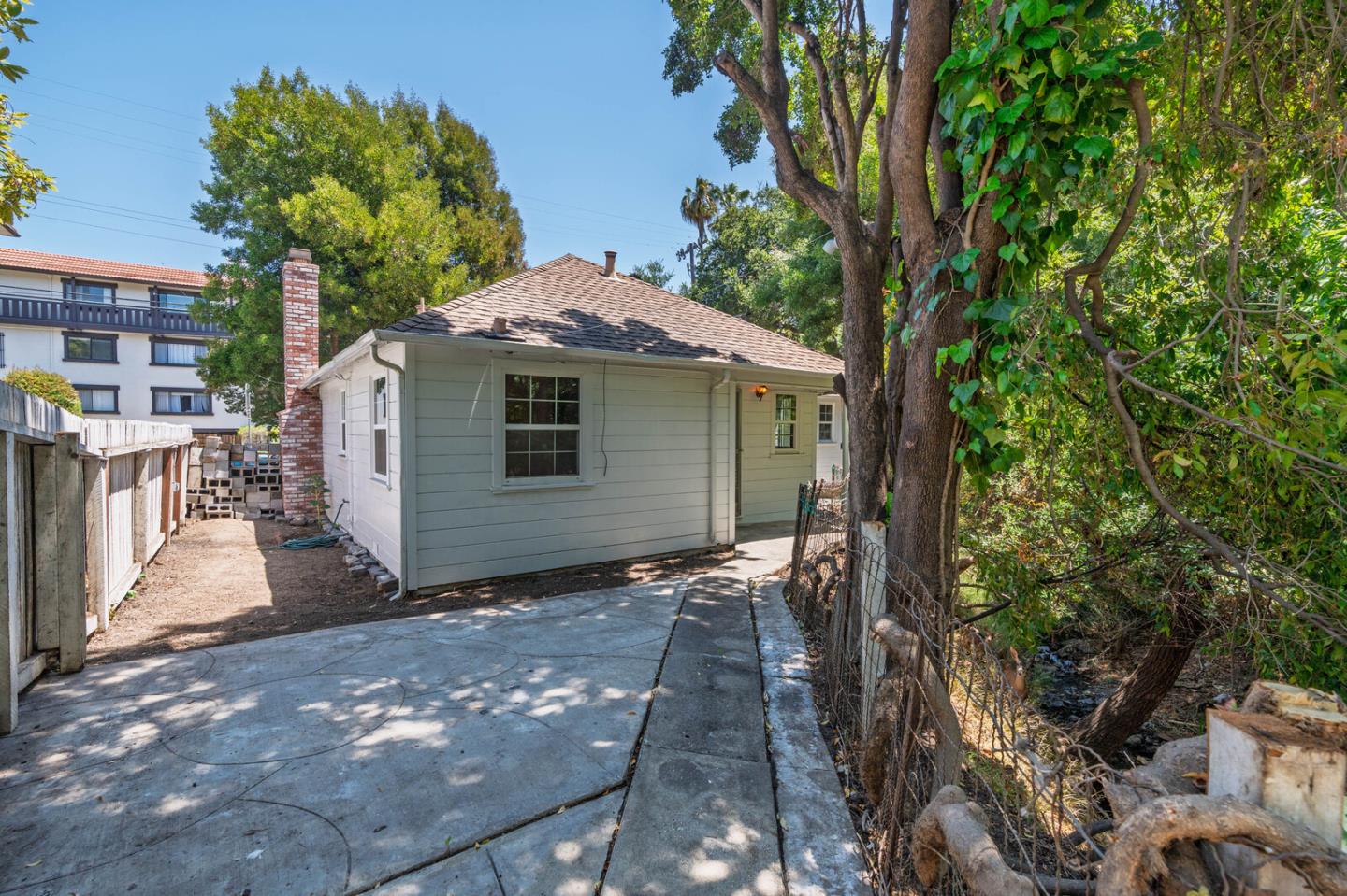 Detail Gallery Image 26 of 29 For 774 Chestnut St, San Carlos,  CA 94070 - 2 Beds | 2 Baths
