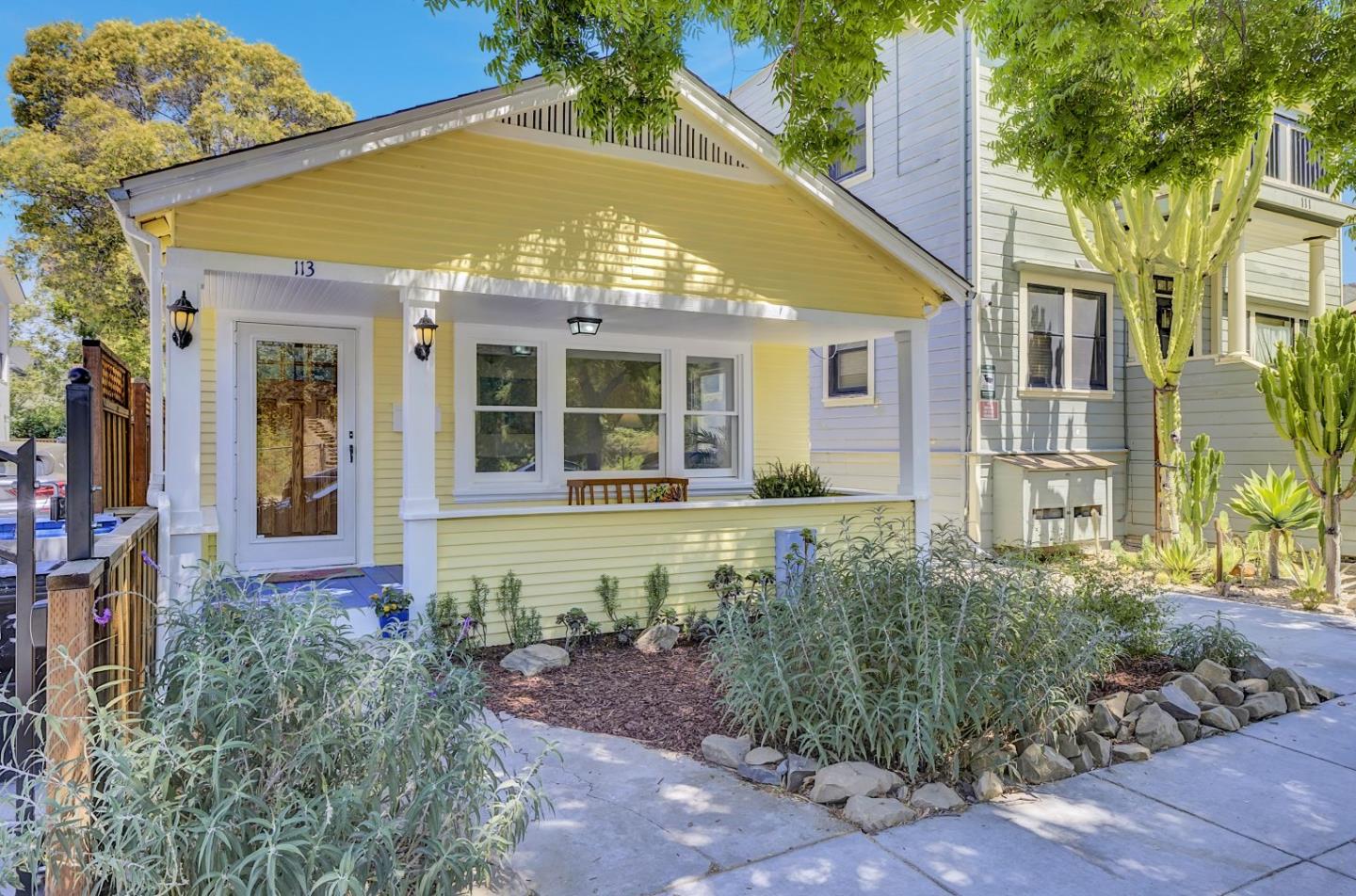 Detail Gallery Image 2 of 27 For 113 W Reed St, San Jose,  CA 95110 - 2 Beds | 1 Baths